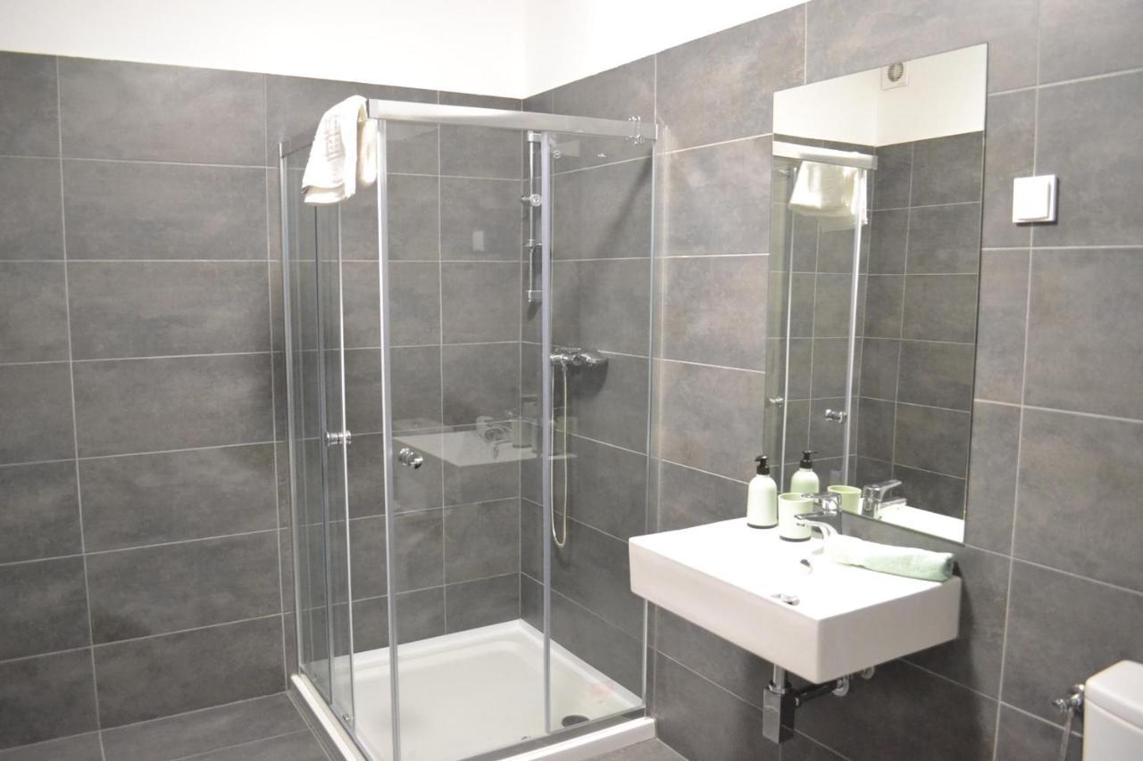 Fonix Design Rooms Debrecen Esterno foto