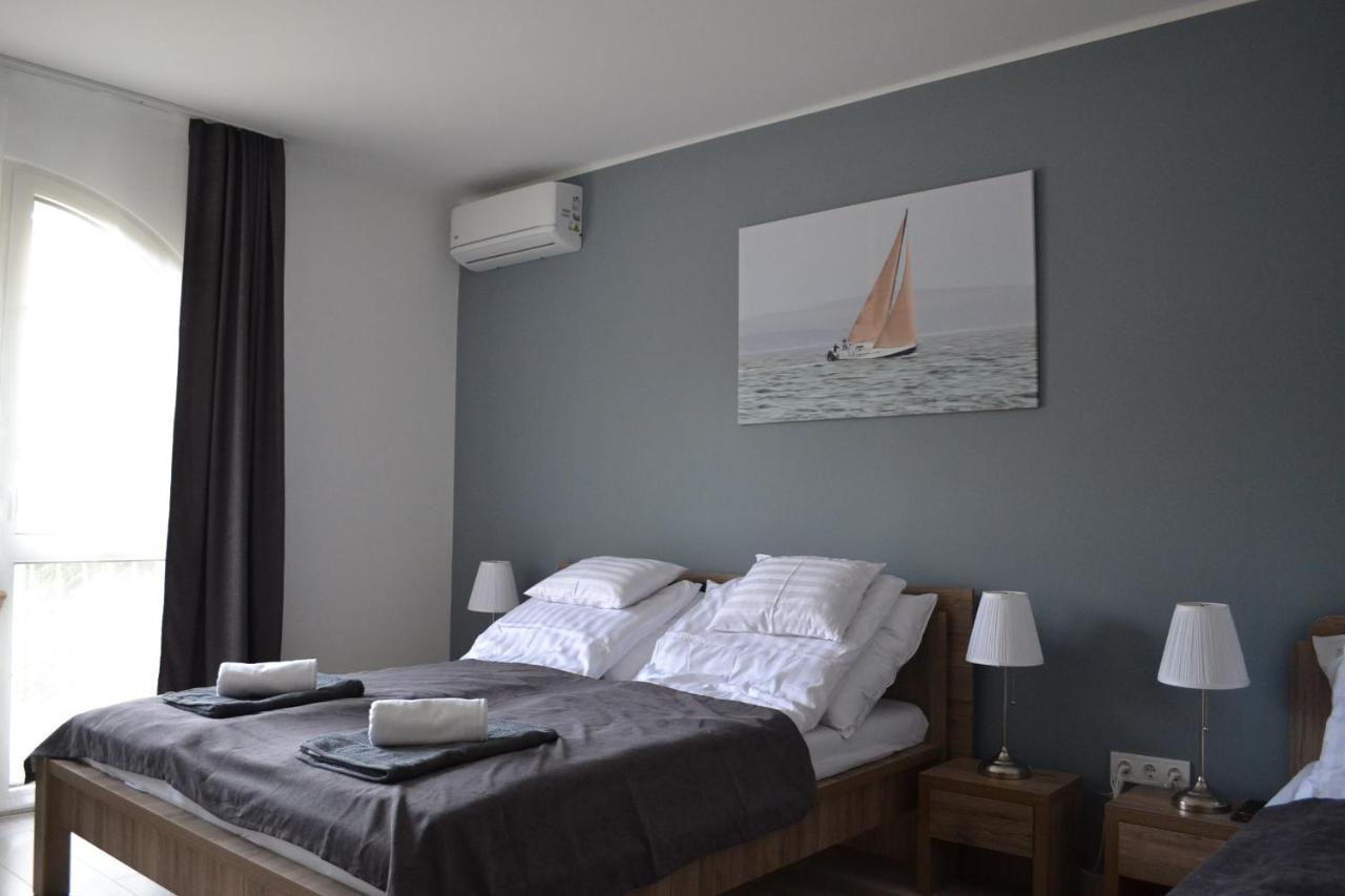 Fonix Design Rooms Debrecen Esterno foto