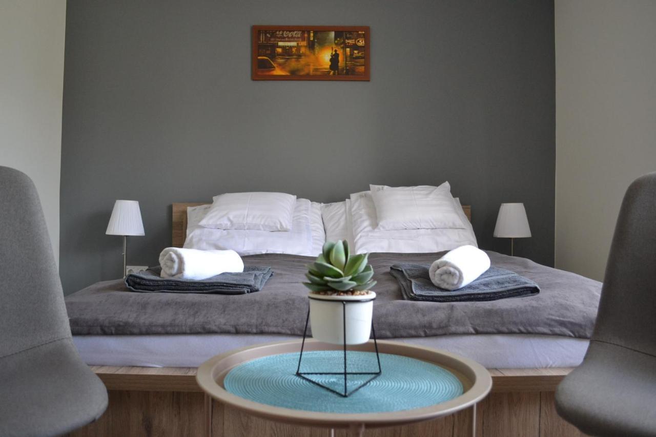 Fonix Design Rooms Debrecen Esterno foto
