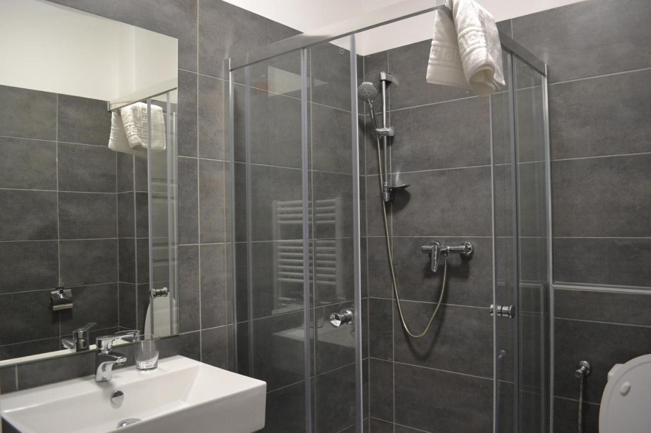 Fonix Design Rooms Debrecen Esterno foto