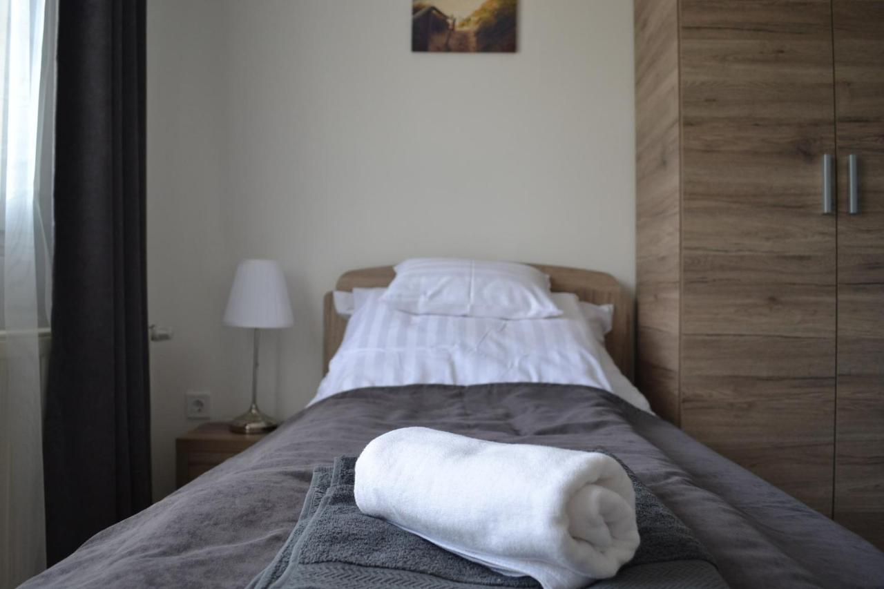 Fonix Design Rooms Debrecen Esterno foto