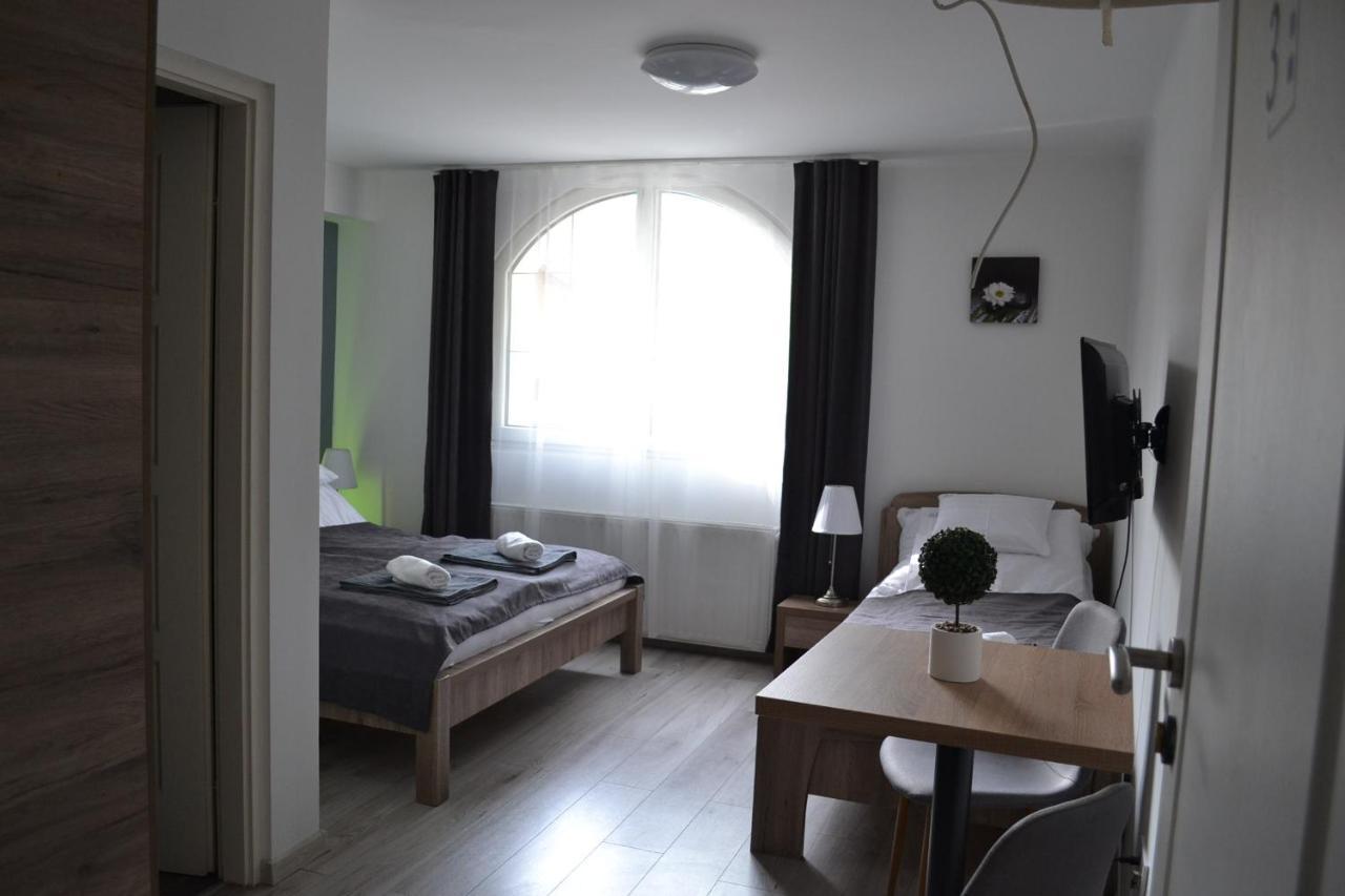 Fonix Design Rooms Debrecen Esterno foto