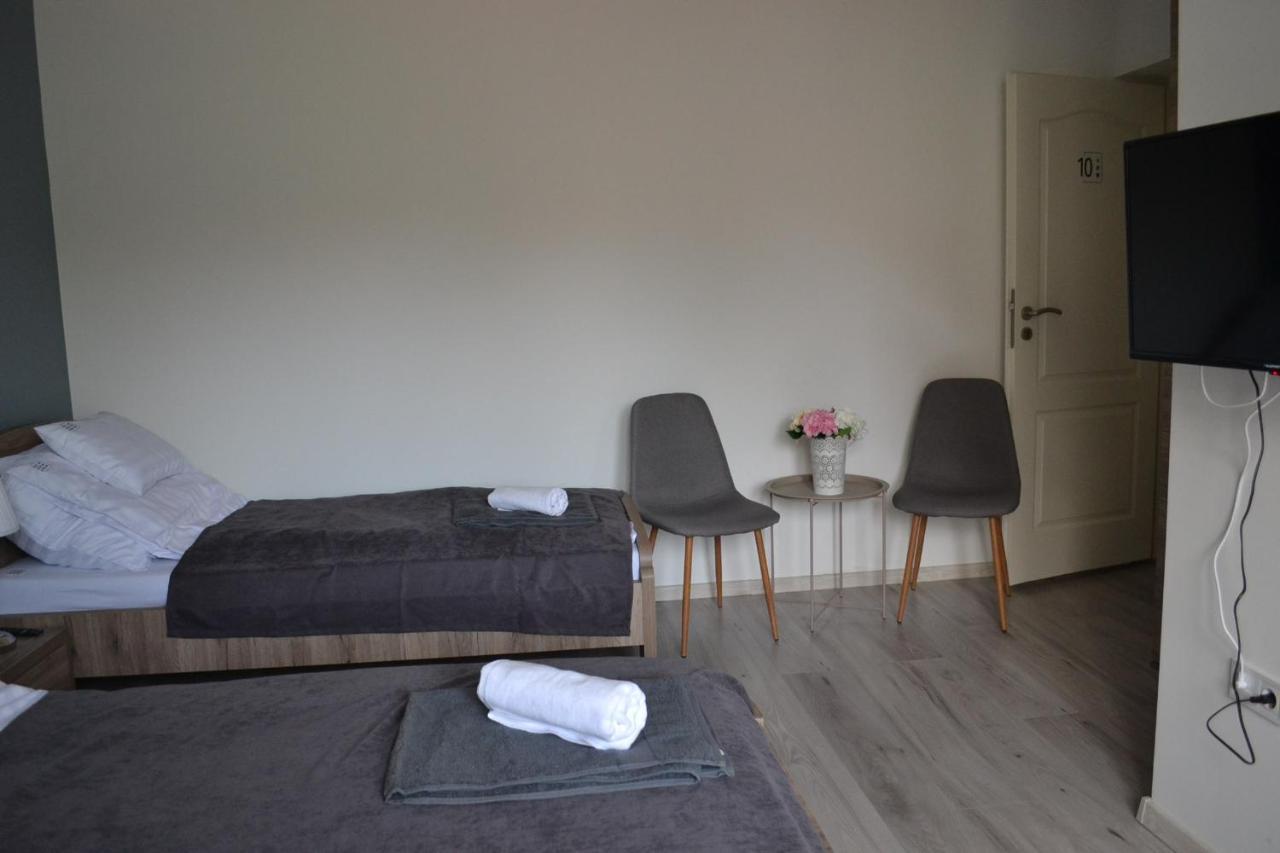 Fonix Design Rooms Debrecen Esterno foto