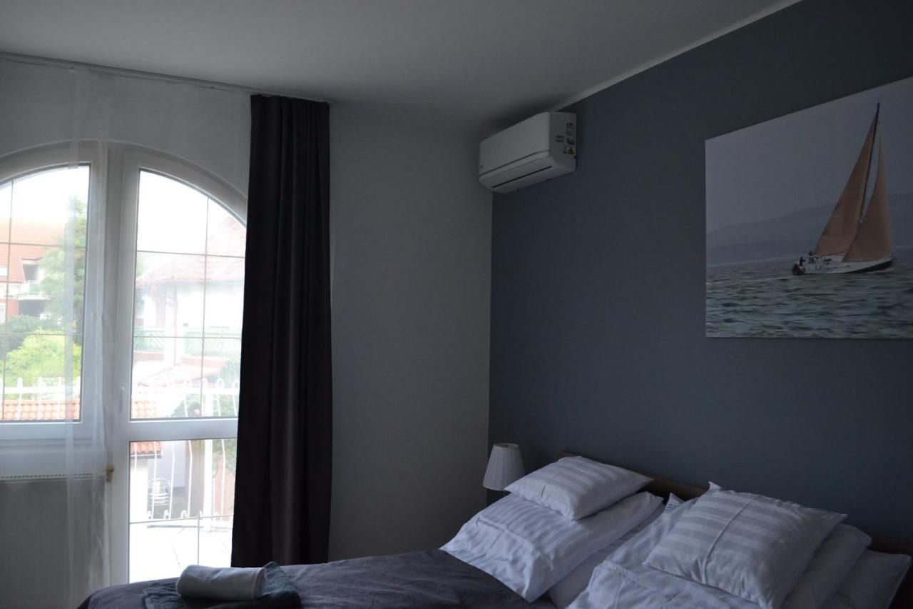 Fonix Design Rooms Debrecen Esterno foto