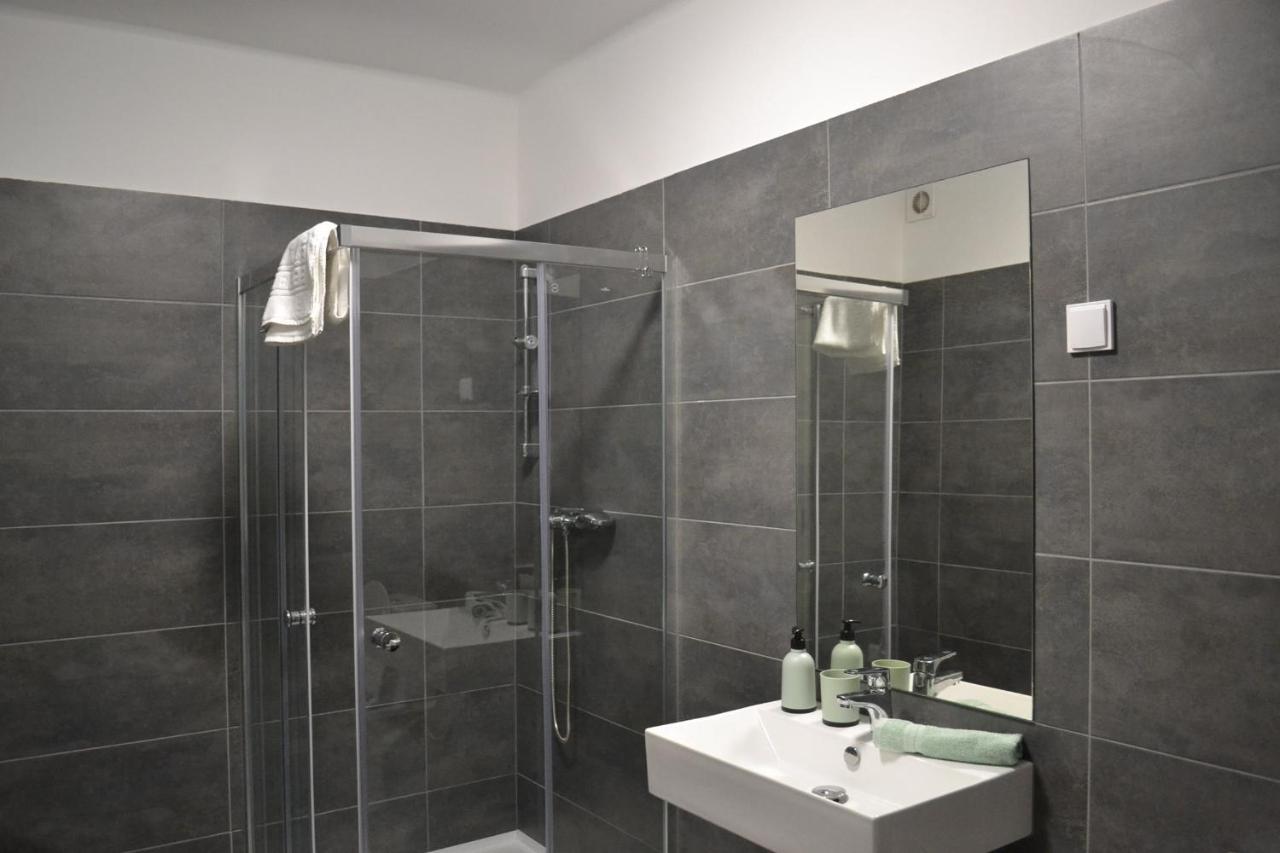 Fonix Design Rooms Debrecen Esterno foto