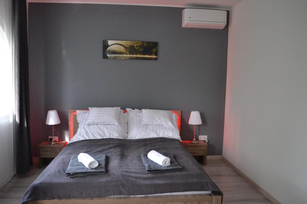Fonix Design Rooms Debrecen Esterno foto