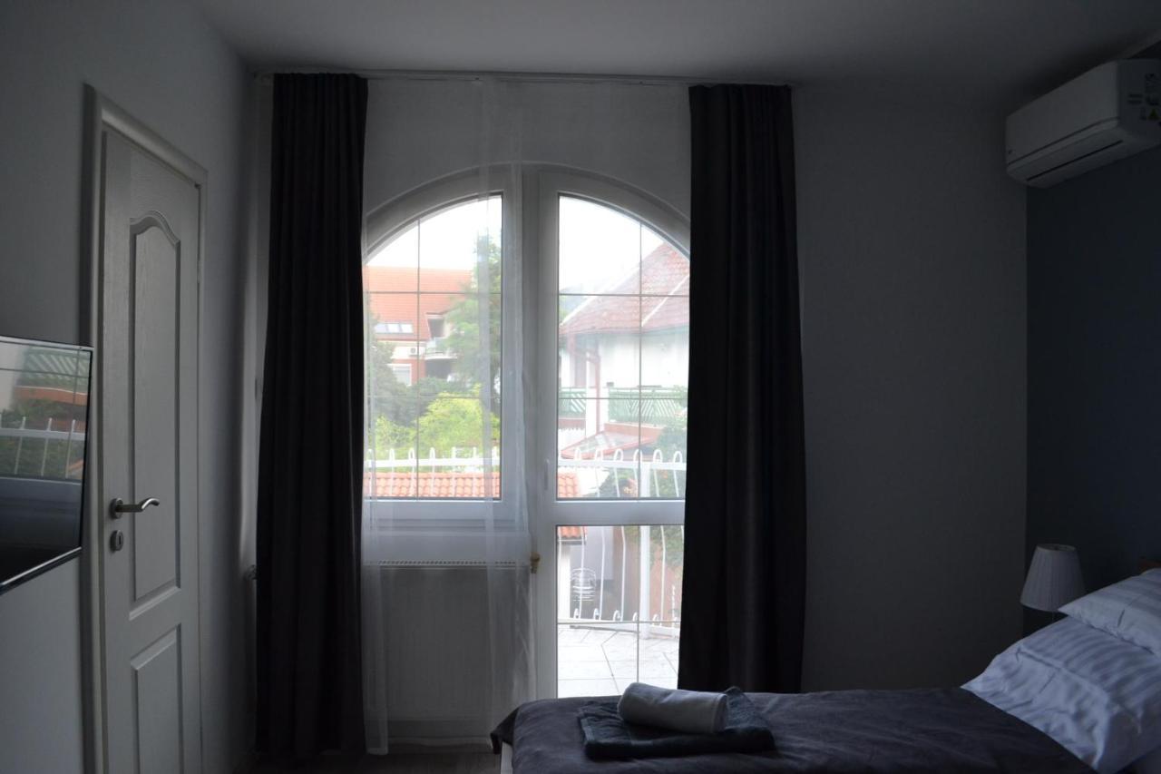 Fonix Design Rooms Debrecen Esterno foto