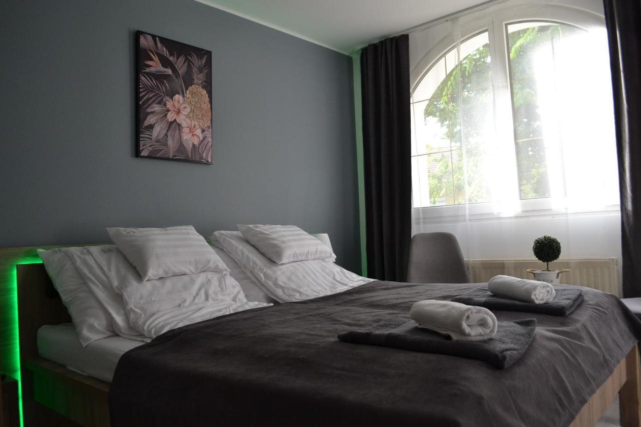 Fonix Design Rooms Debrecen Esterno foto