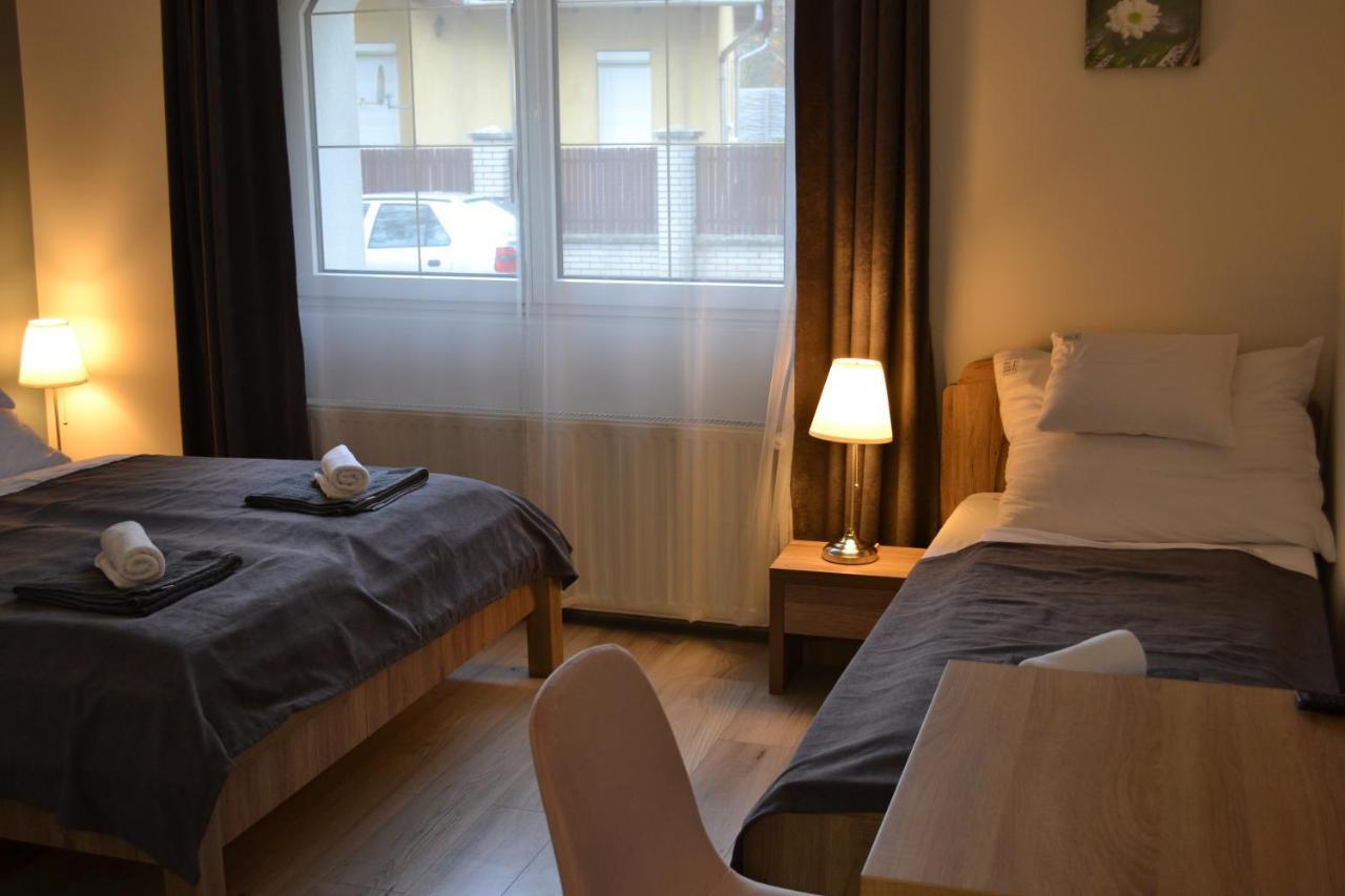 Fonix Design Rooms Debrecen Esterno foto