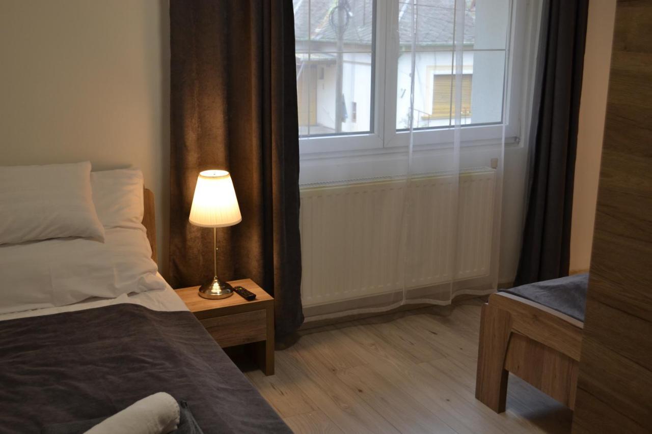 Fonix Design Rooms Debrecen Esterno foto
