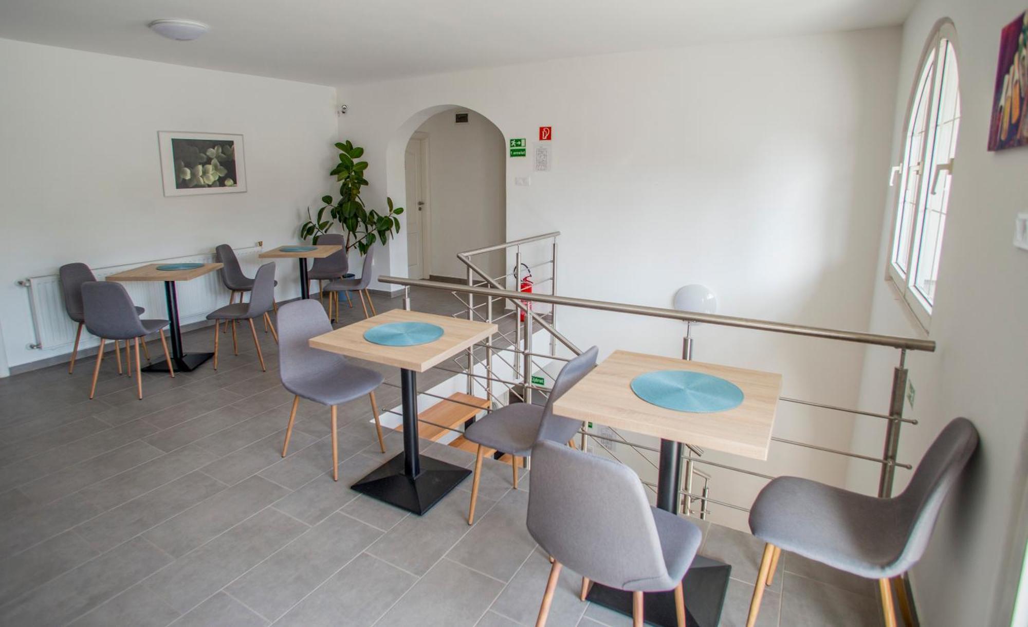 Fonix Design Rooms Debrecen Esterno foto