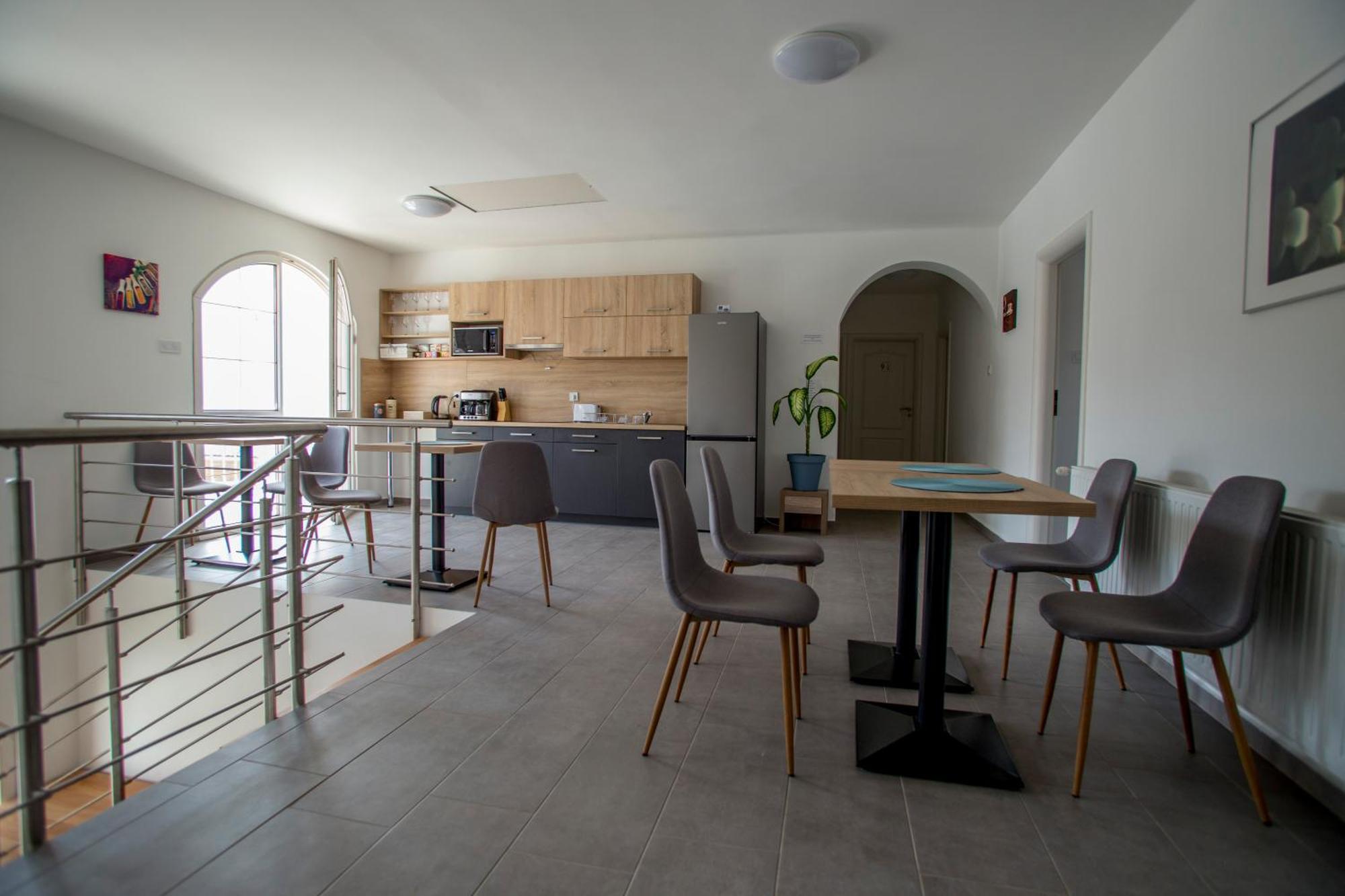 Fonix Design Rooms Debrecen Esterno foto